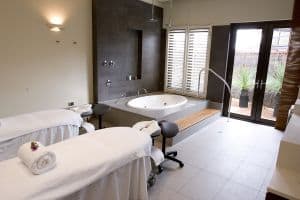 60 min Vie Signature Massage