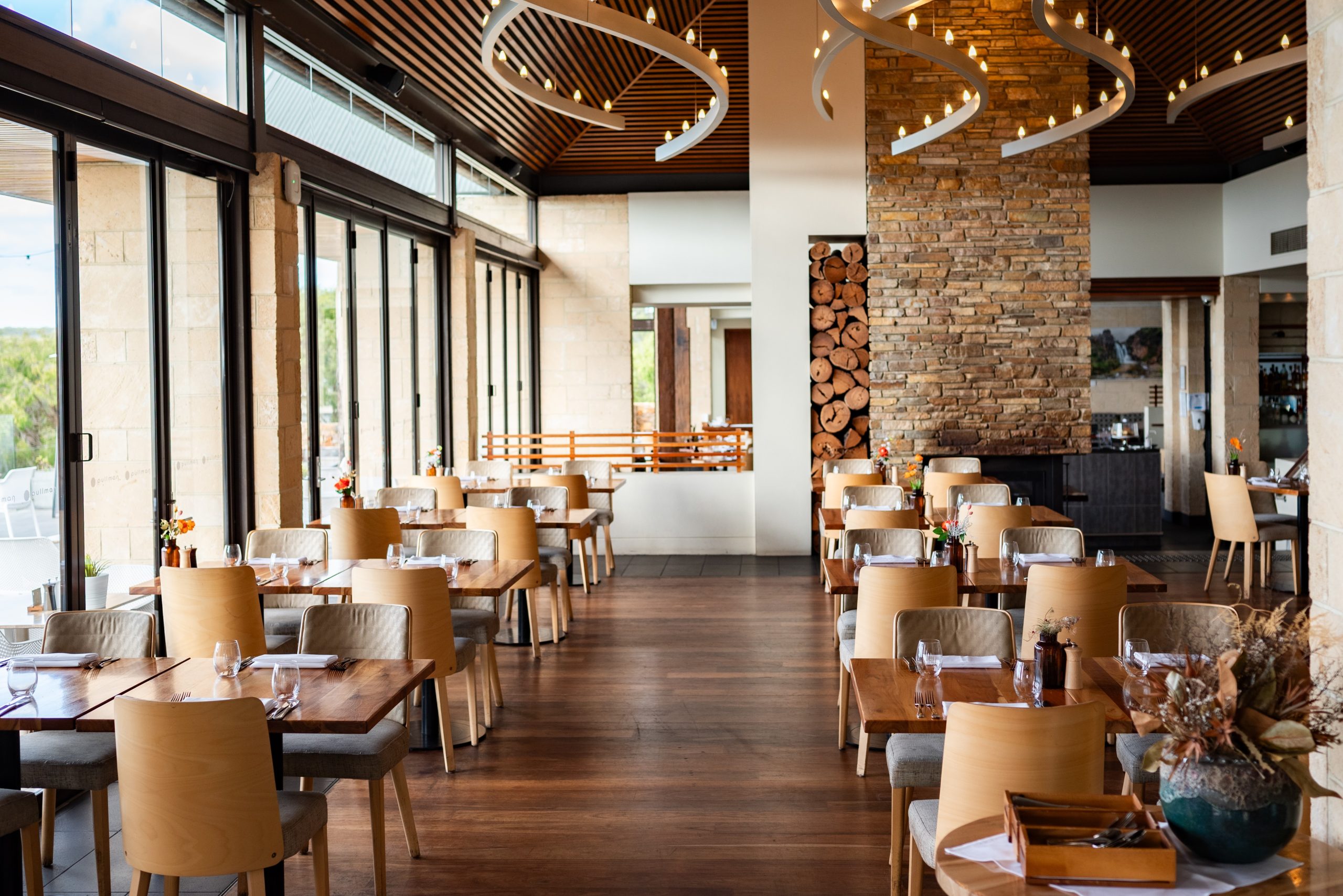 Restaurant 01_230701